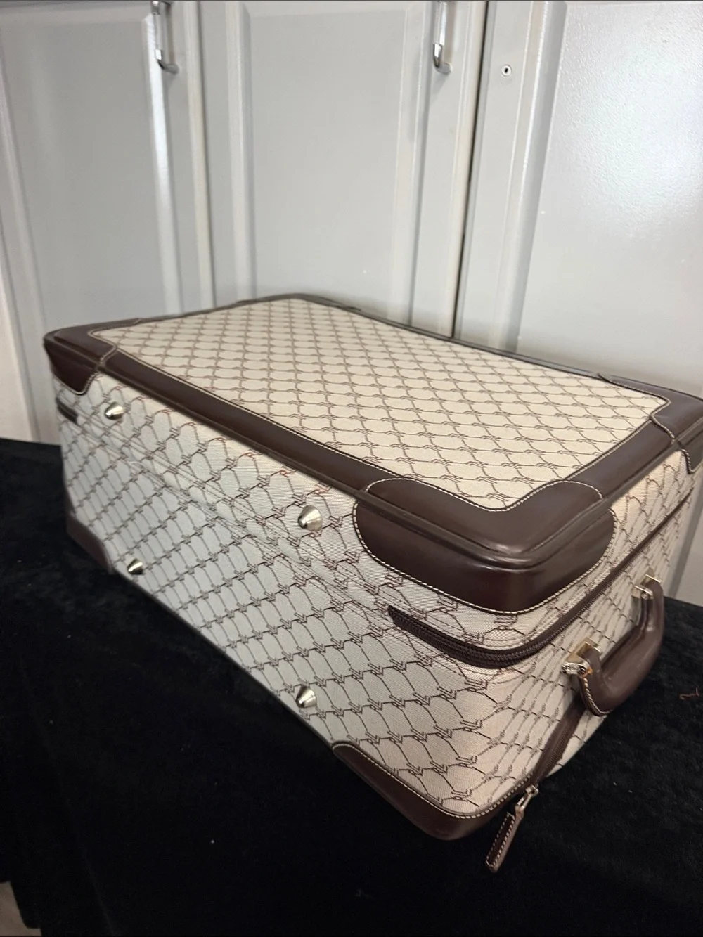 Lauren Ralph Lauren Luxury Brown & Cream Monogram Carry Case